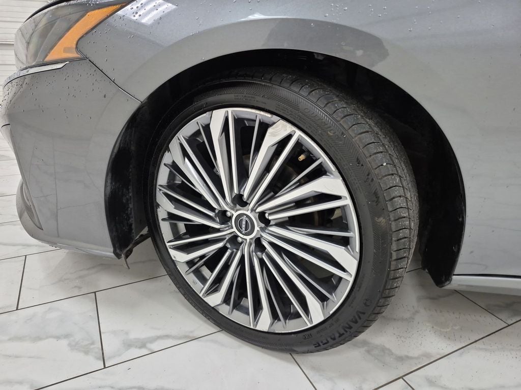 2023 Nissan Altima SL FWD