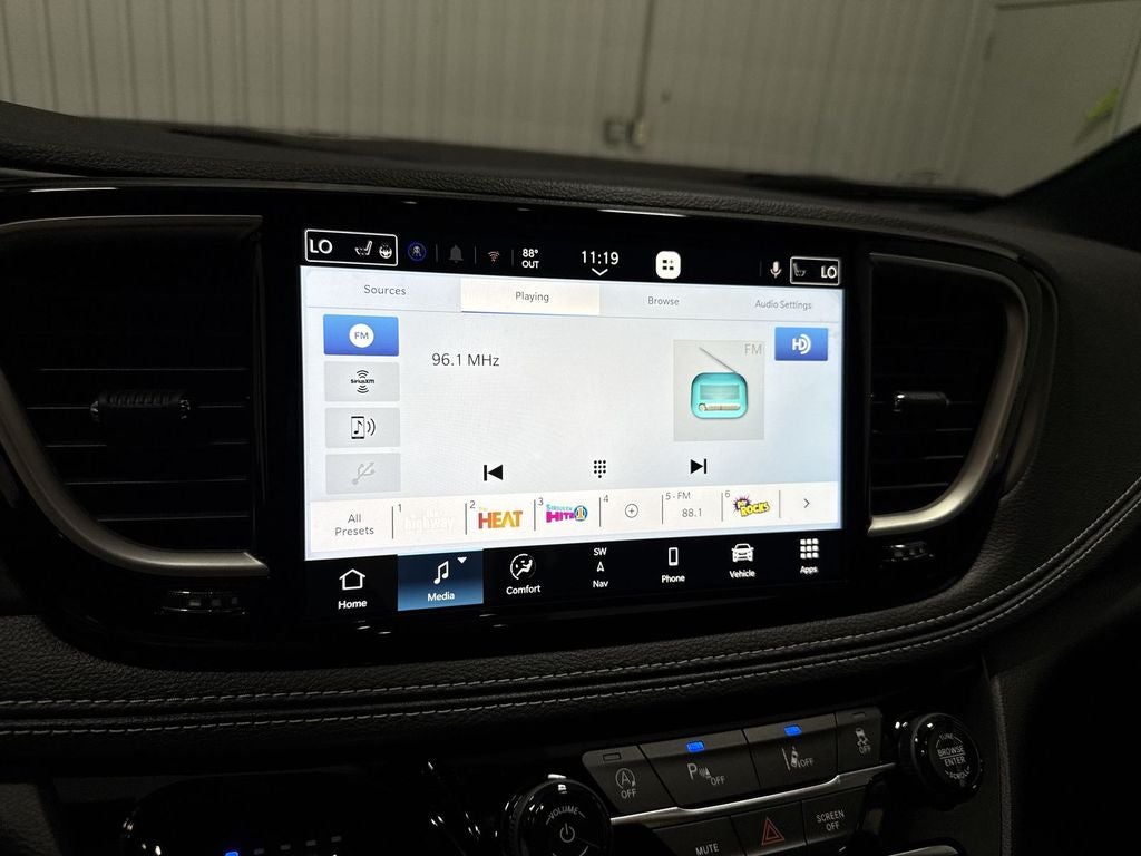 2027 Chrysler Pacifica PACIFICA SELECT