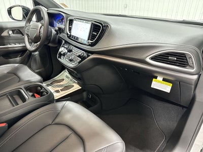 2027 Chrysler Pacifica PACIFICA SELECT