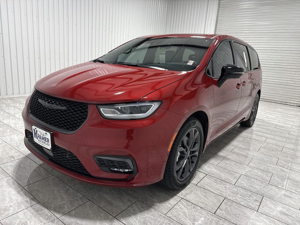 2026 Chrysler Pacifica