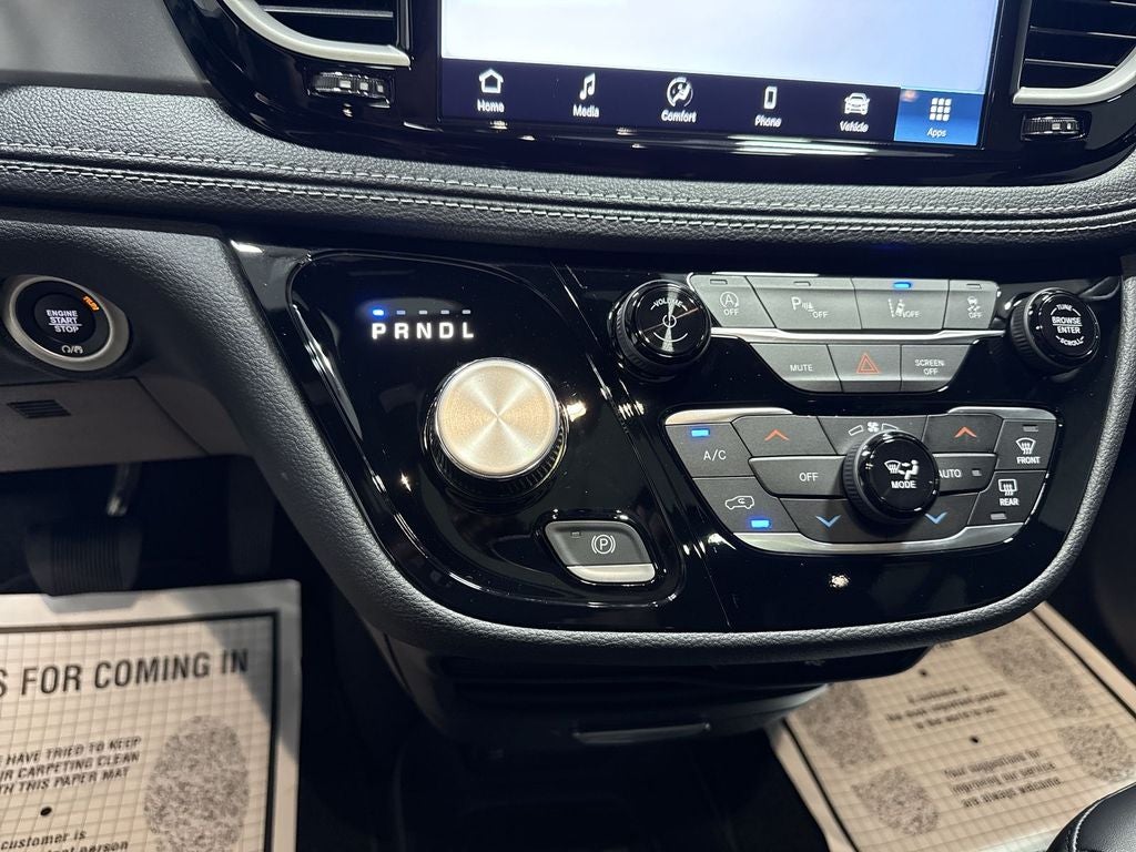 2026 Chrysler Pacifica Select - Photo 17