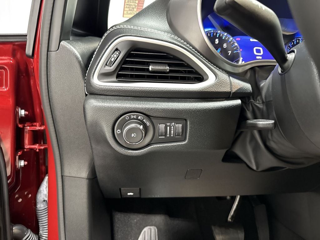 2026 Chrysler Pacifica Select - Photo 18