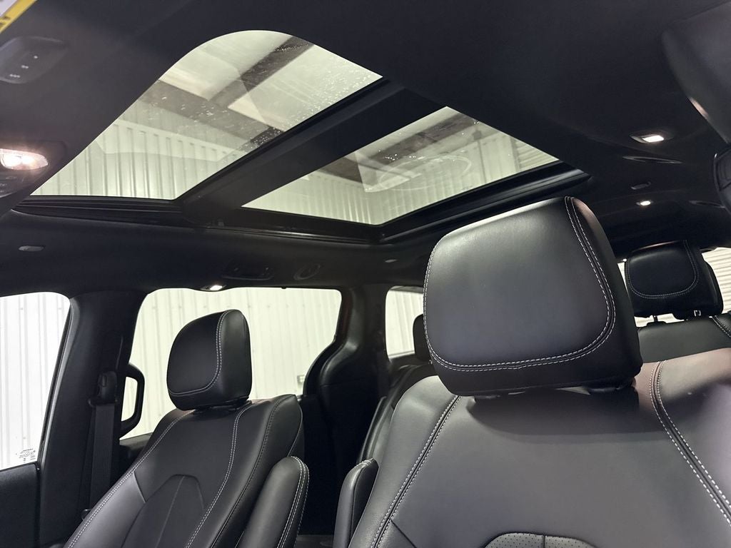 2026 Chrysler Pacifica Select - Photo 19