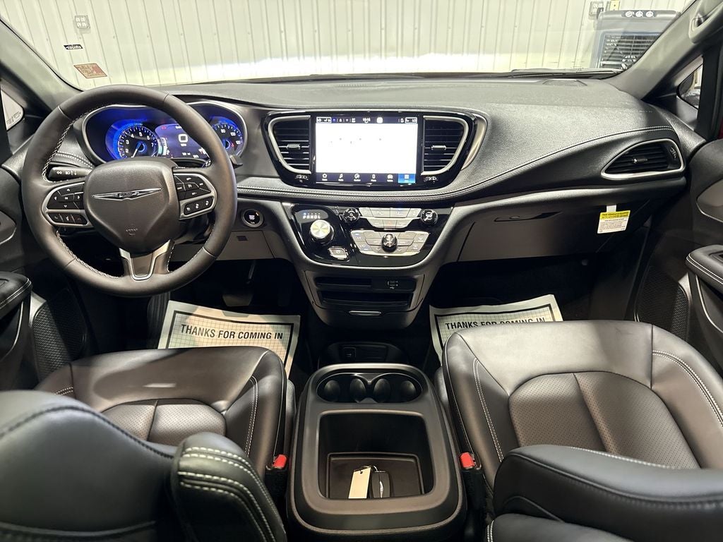 2026 Chrysler Pacifica Select - Photo 21