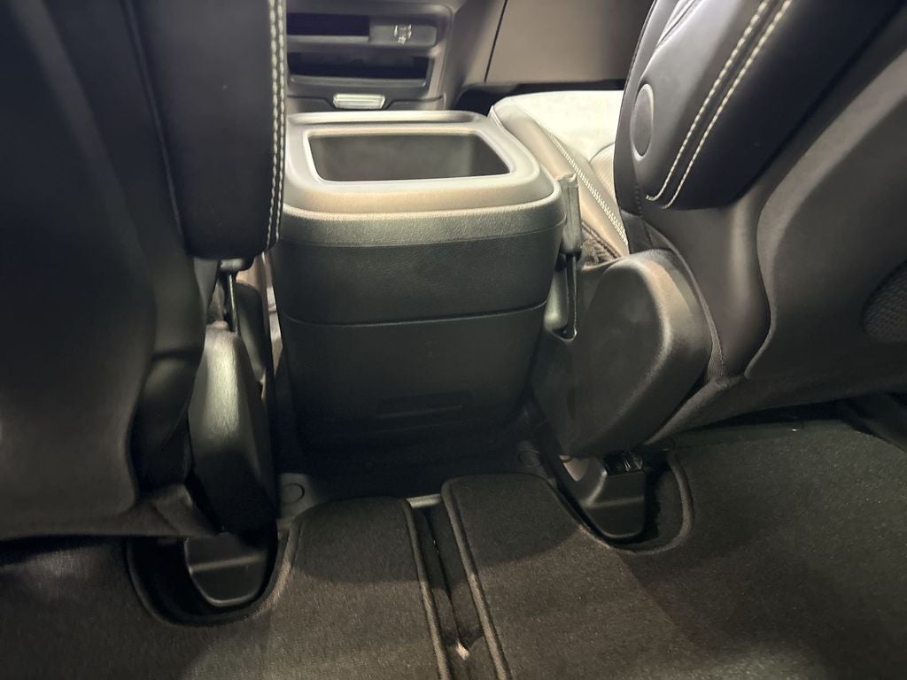 2026 Chrysler Pacifica Select - Photo 22