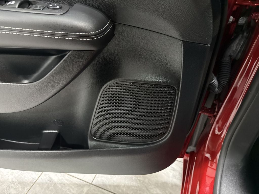 2026 Chrysler Pacifica Select - Photo 25