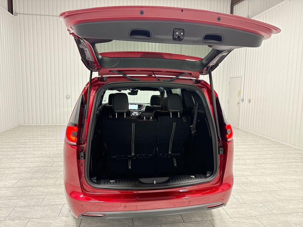 2026 Chrysler Pacifica Select - Photo 27