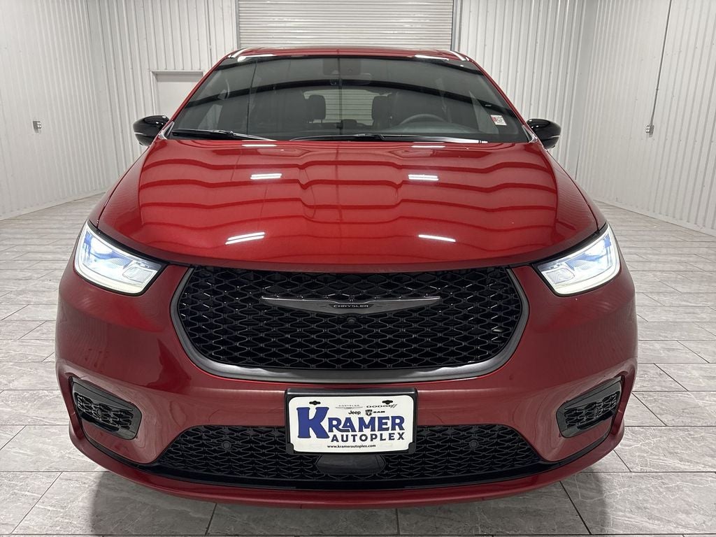 2026 Chrysler Pacifica Select - Photo 32
