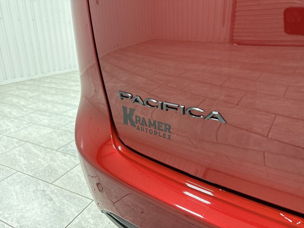 2026 Chrysler Pacifica Select - Photo 33