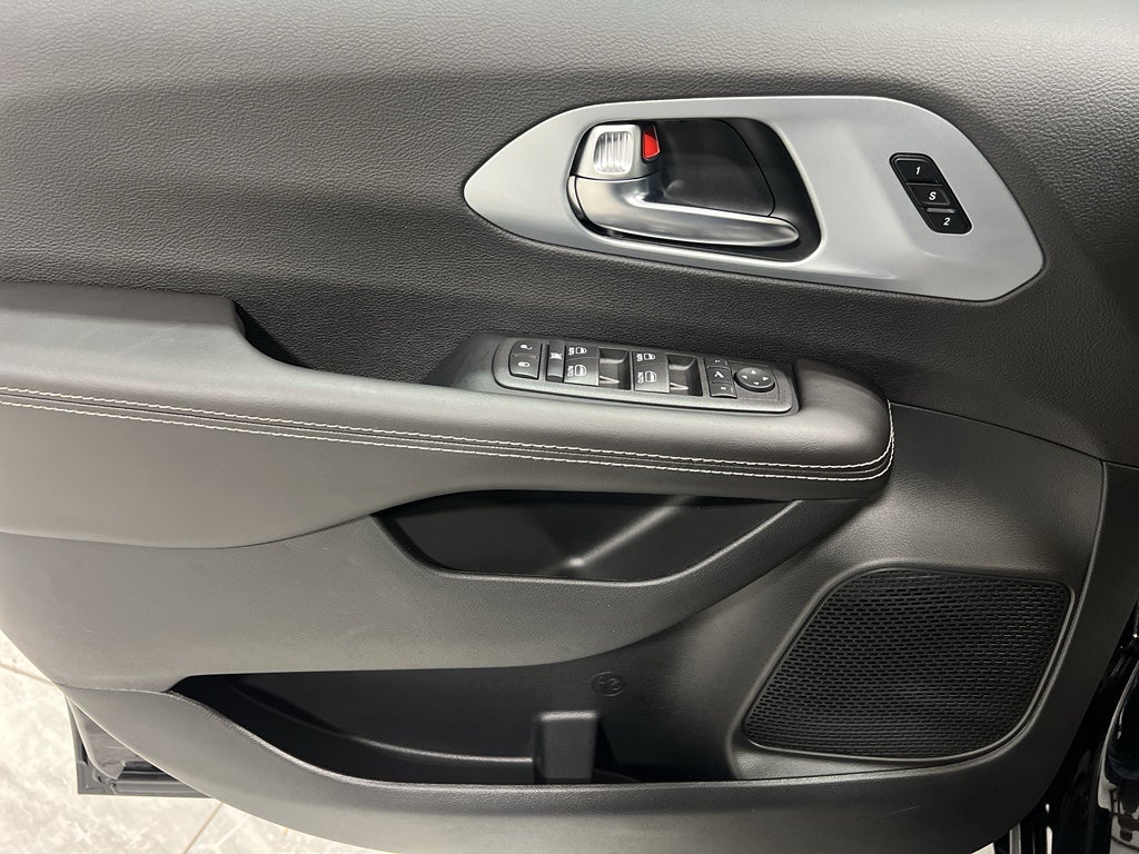 2026 Chrysler Pacifica PACIFICA LIMITED