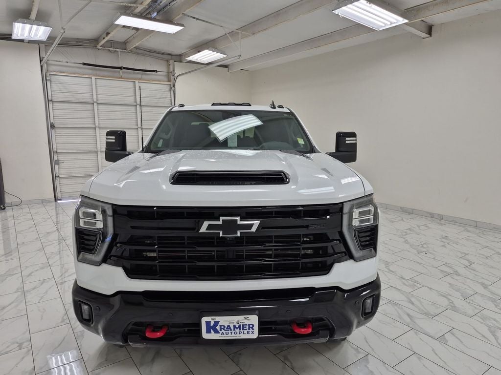 2025 Chevrolet Silverado LT