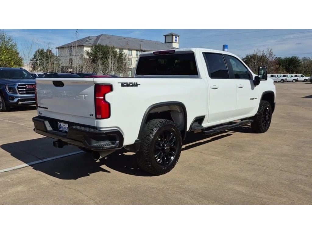 2025 Chevrolet Silverado LT