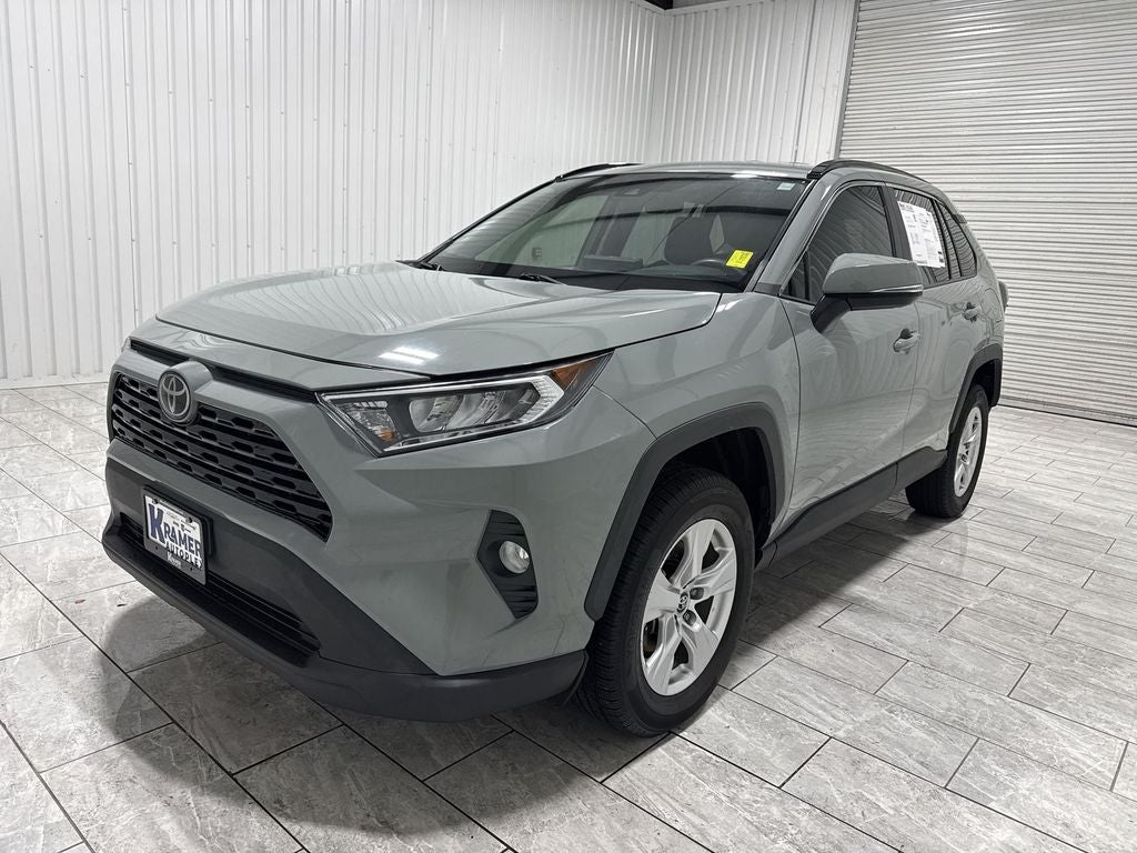 2020 Toyota RAV4 XLE
