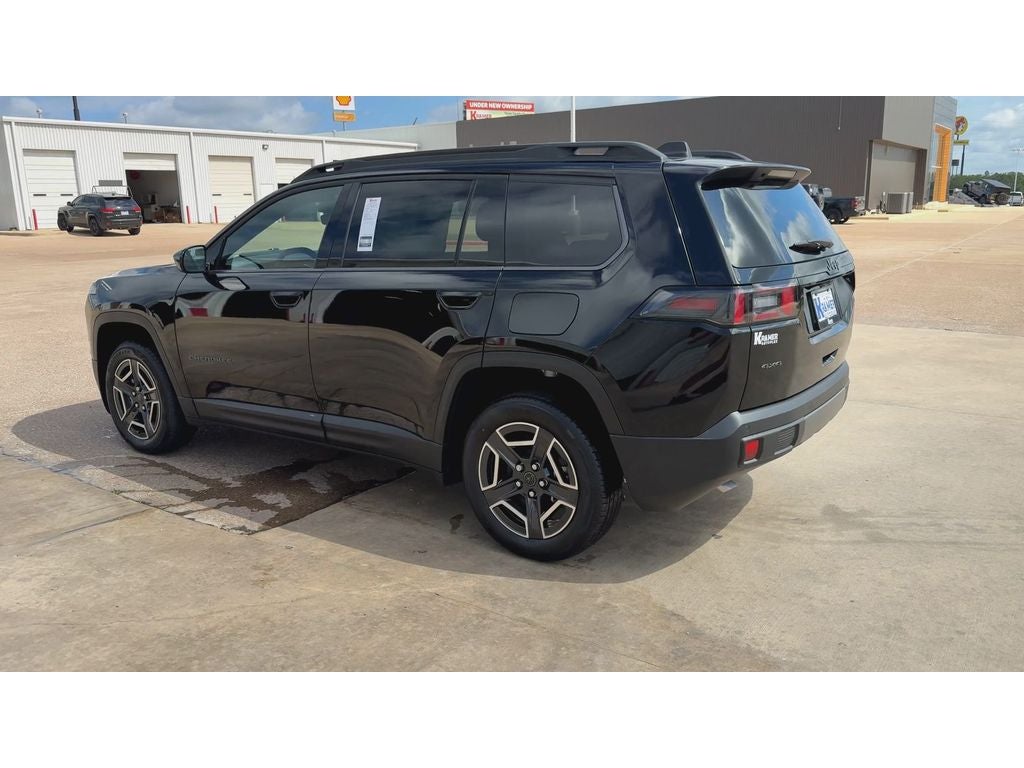 2026 Jeep Cherokee CHEROKEE LAREDO 4X4