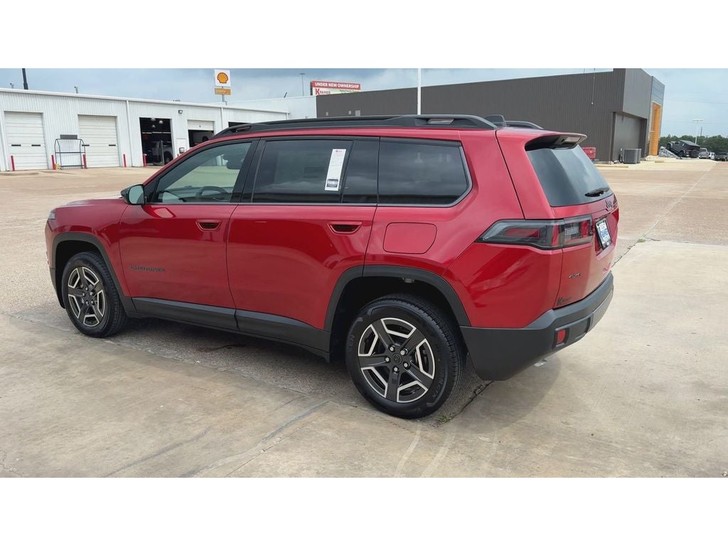2026 Jeep Cherokee Laredo