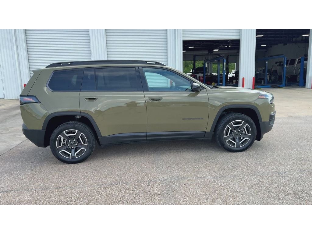 2026 Jeep Cherokee CHEROKEE LAREDO 4X4