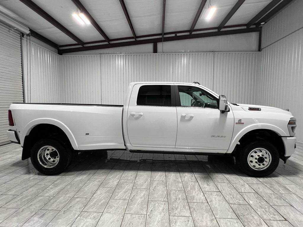 2026 RAM Ram 3500 RAM 3500 LIMITED LONGHORN CREW CAB 4X4 8' BOX