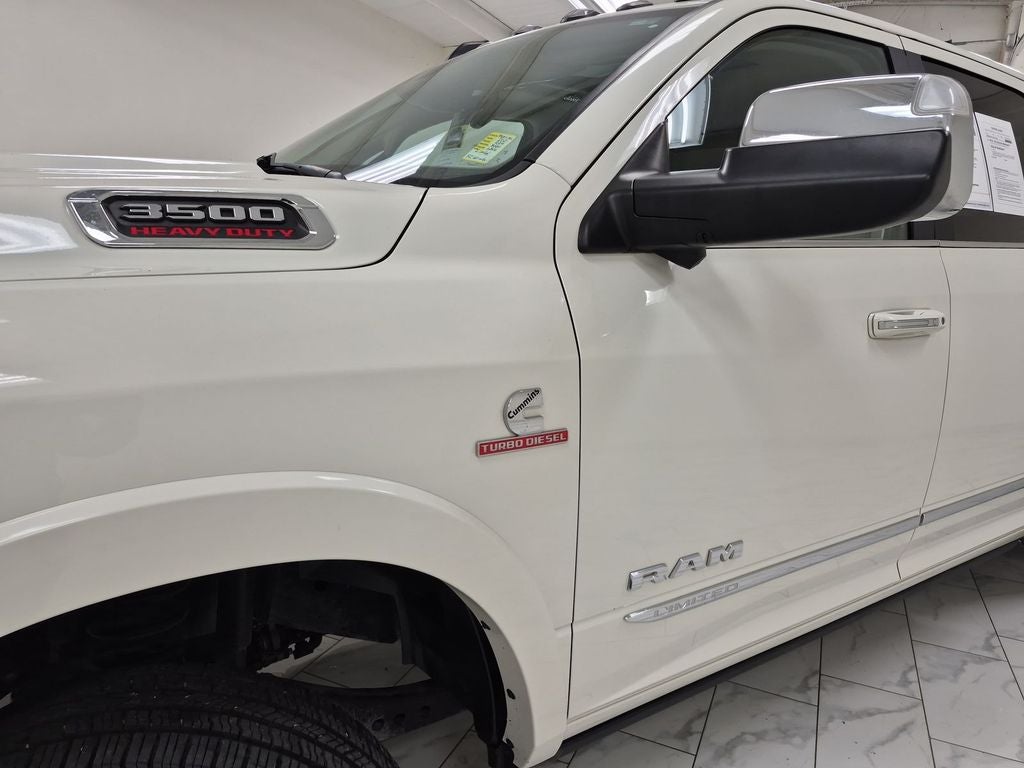 2021 RAM 3500 Limited Crew Cab 4x4 8' Box