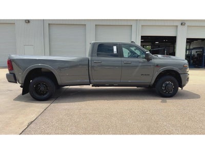 2026 RAM Ram 3500 RAM 3500 LIMITED CREW CAB 4X4 8' BOX