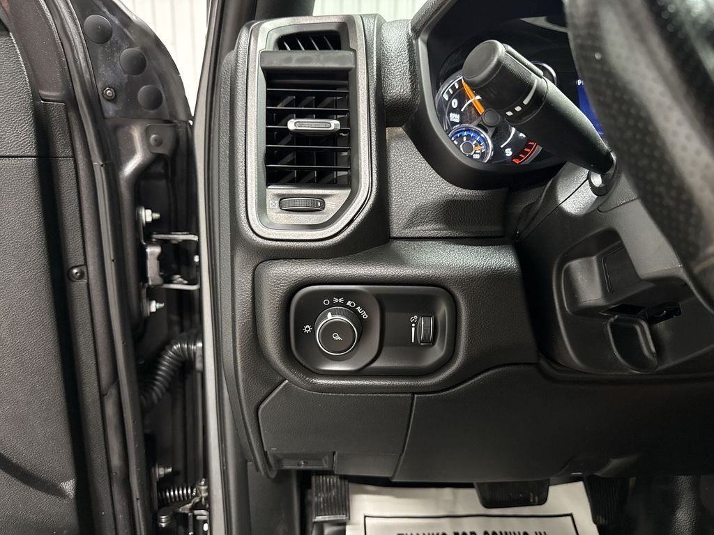 2022 RAM 2500 Tradesman Crew Cab 4x4 8' Box