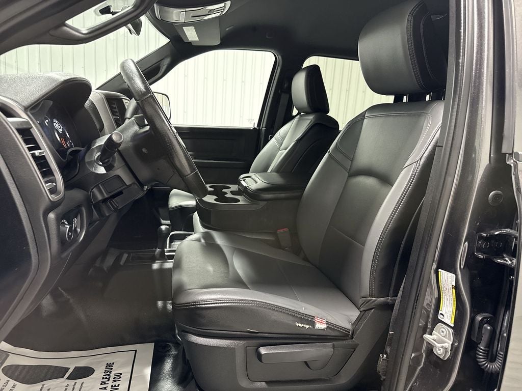 2022 RAM 2500 Tradesman Crew Cab 4x4 8' Box