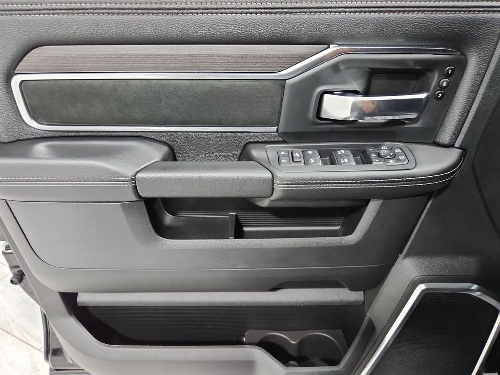 2025 RAM Ram 2500 RAM 2500 LARAMIE MEGA CAB 4X4 6'4' BOX