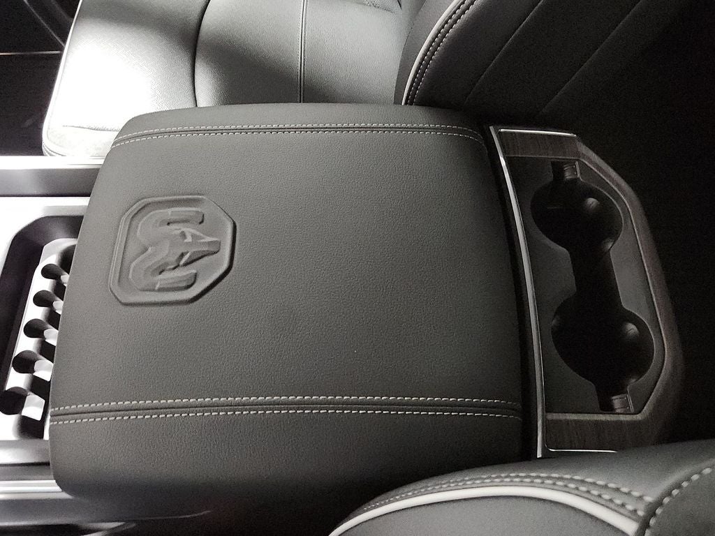 2025 RAM Ram 2500 RAM 2500 LARAMIE MEGA CAB 4X4 6'4' BOX