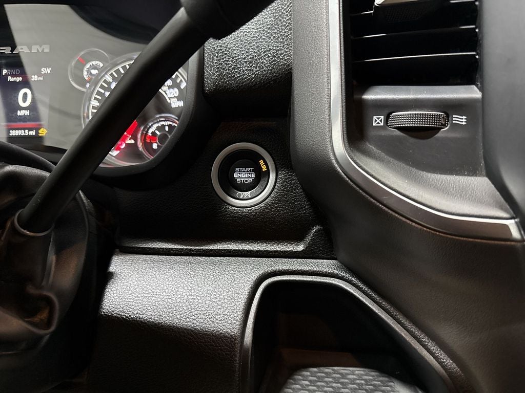 2024 RAM 3500 Chassis Tradesman/SLT/Laramie/Limited