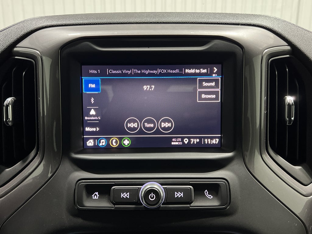 2023 Chevrolet Silverado 1500 4WD Crew Cab Short Bed Custom