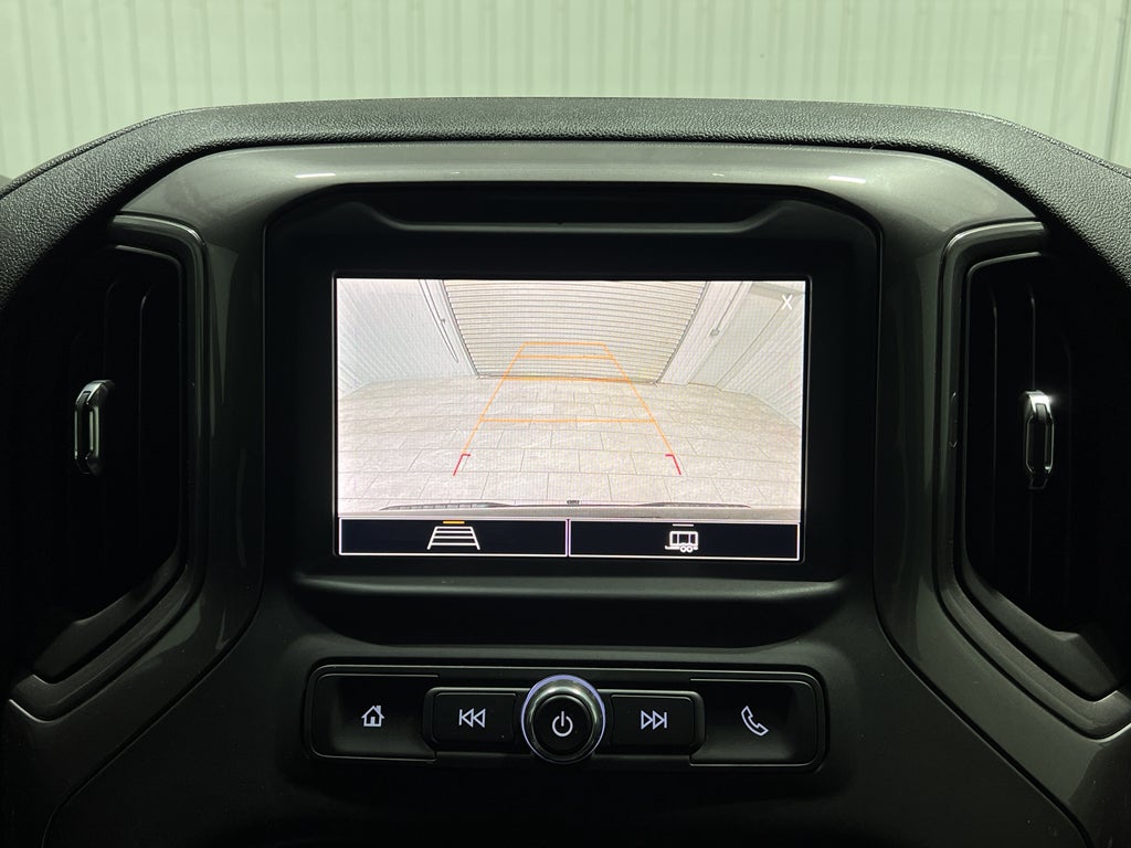 2023 Chevrolet Silverado 1500 4WD Crew Cab Short Bed Custom