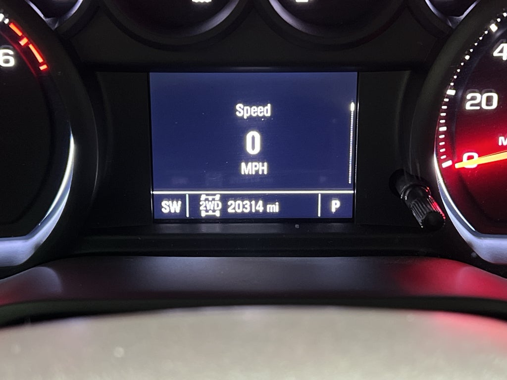 2023 Chevrolet Silverado 1500 4WD Crew Cab Short Bed Custom