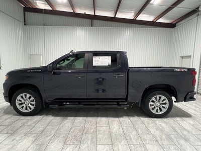 2023 Chevrolet Silverado 1500 4WD Crew Cab Short Bed Custom
