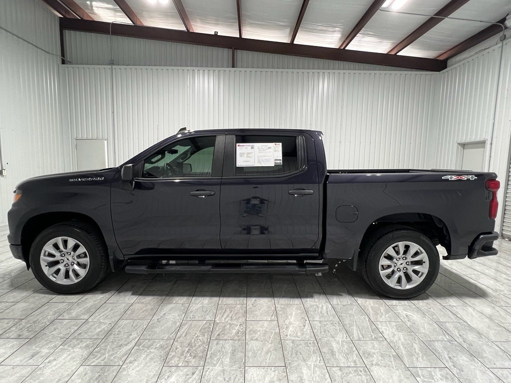 2023 Chevrolet Silverado 1500 4WD Crew Cab Short Bed Custom
