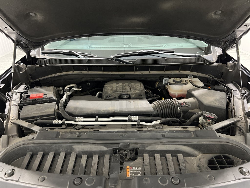 2023 Chevrolet Silverado 1500 4WD Crew Cab Short Bed Custom