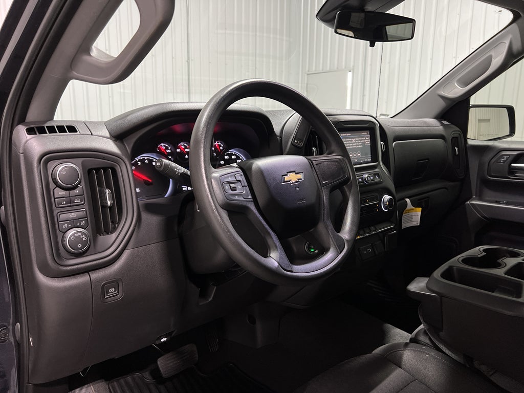 2023 Chevrolet Silverado 1500 4WD Crew Cab Short Bed Custom