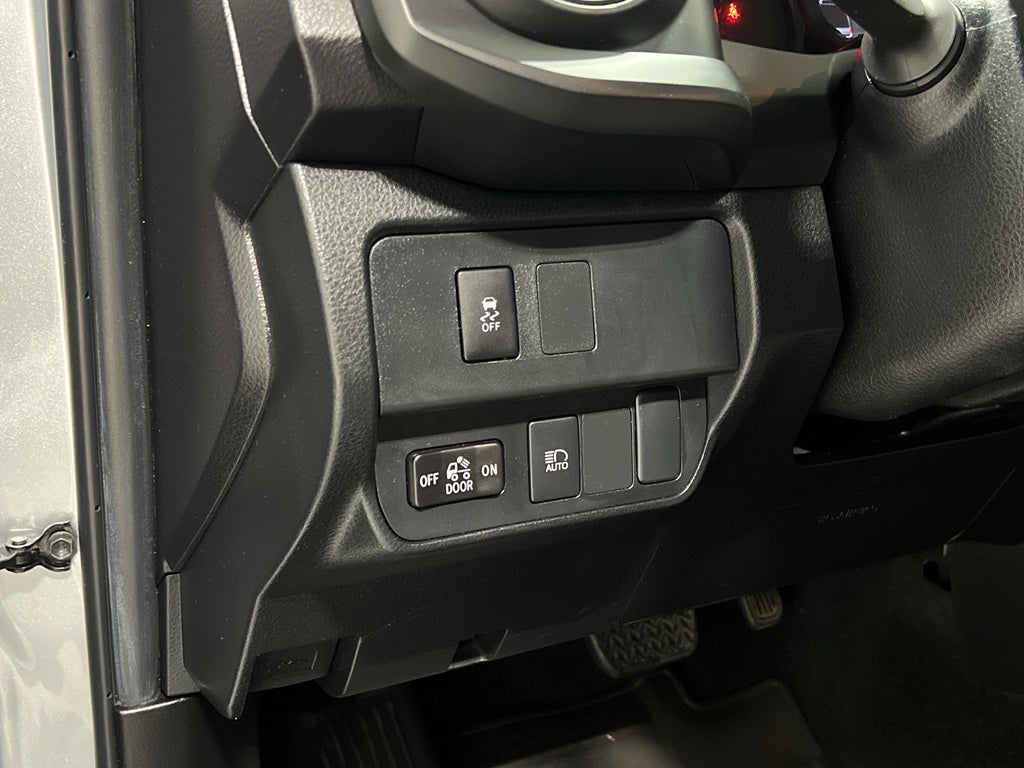 2023 Toyota Tacoma SR V6