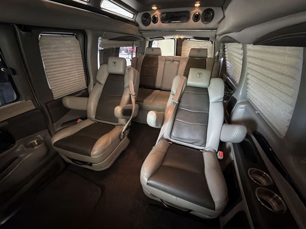 2021 Chevrolet Express Passenger 2500 1LS