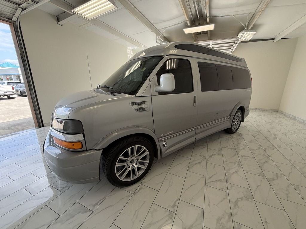 2021 Chevrolet Express Passenger 2500 1LS