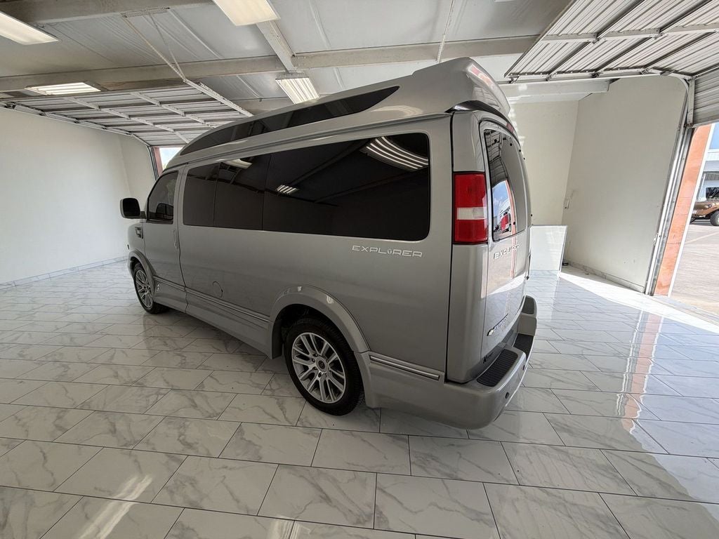 2021 Chevrolet Express Passenger 2500 1LS