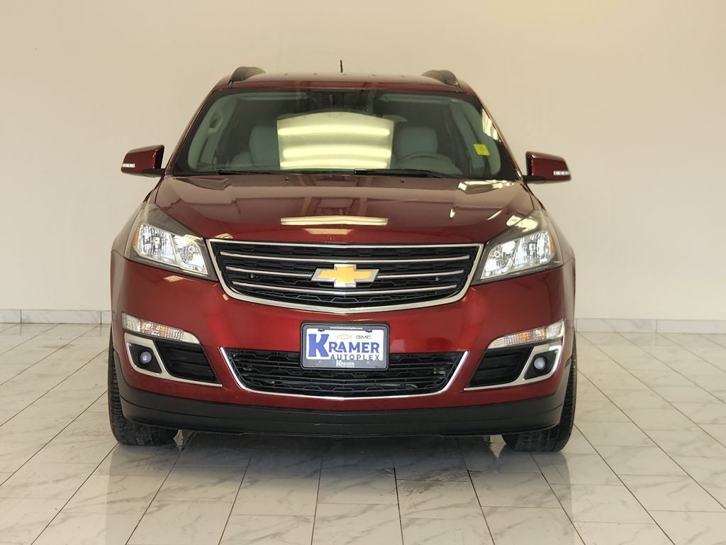 Used 2017 Chevrolet Traverse 2LT with VIN 1GNKRHKD5HJ182188 for sale in Madisonville, TX