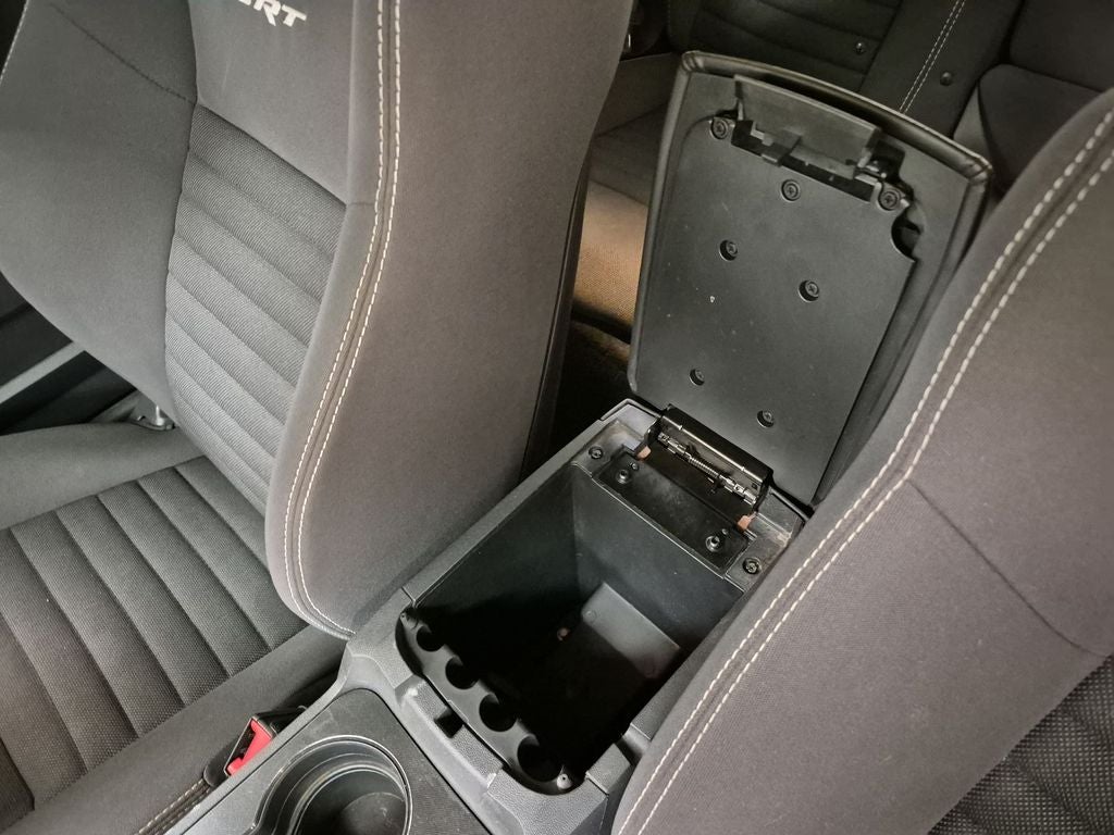 2014 Dodge Challenger SRT8 Core