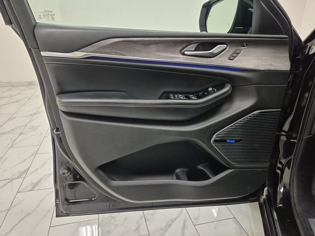 2022 Jeep Grand Cherokee L Overland 4x4