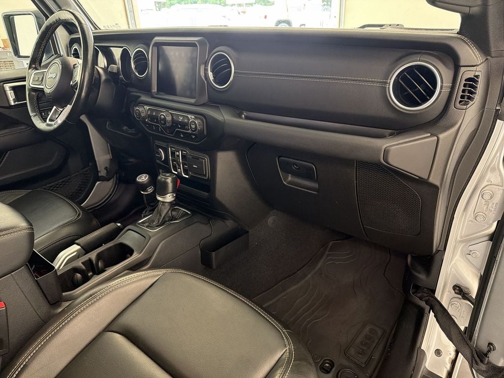 2022 Jeep Gladiator Overland