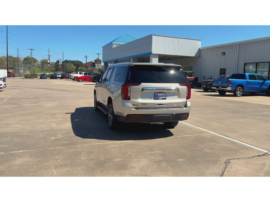 2023 GMC Yukon XL SLE