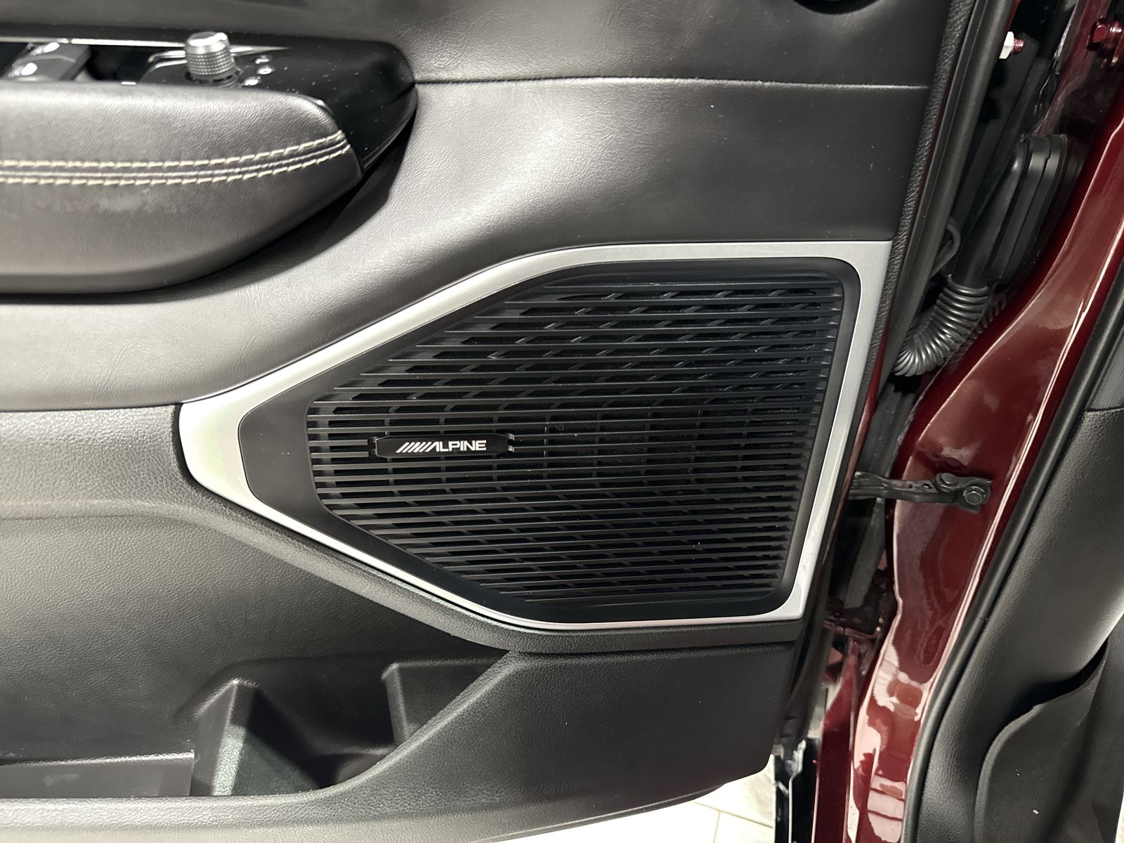 2022 Jeep Wagoneer Series III Carbide 4x2