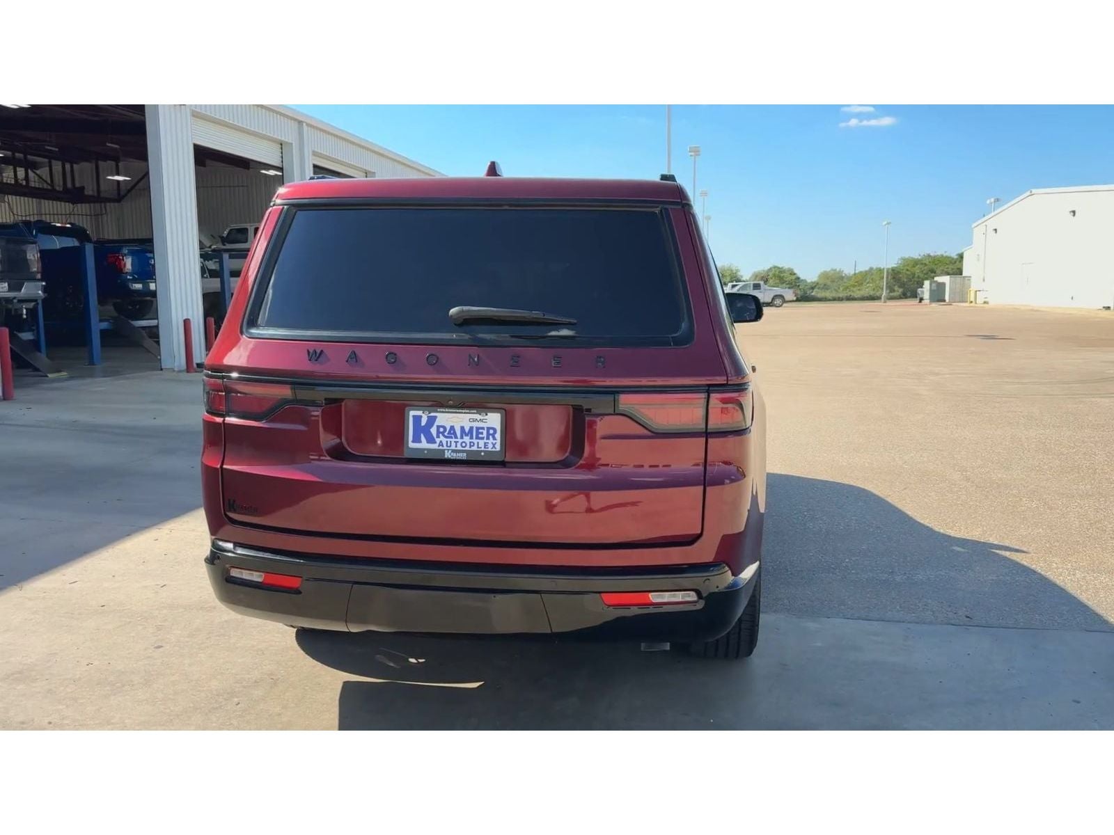 2022 Jeep Wagoneer Series III Carbide 4x2