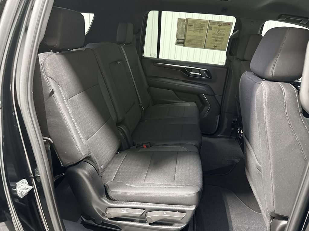 2025 Chevrolet Suburban LS