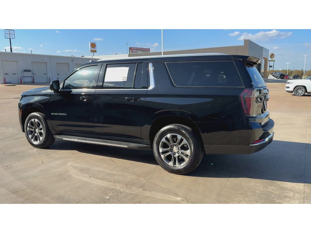 2025 Chevrolet Suburban LS