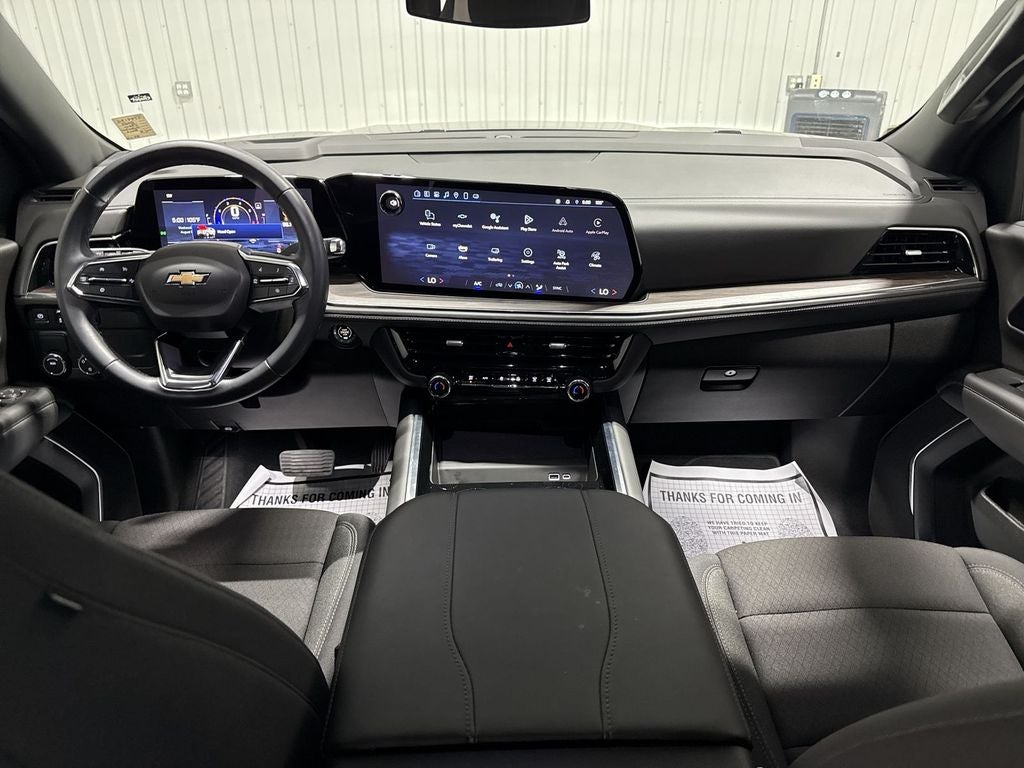 2025 Chevrolet Suburban LS