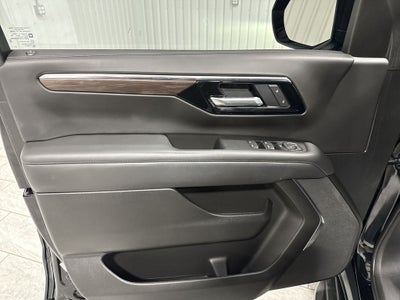 2025 Chevrolet Suburban LS